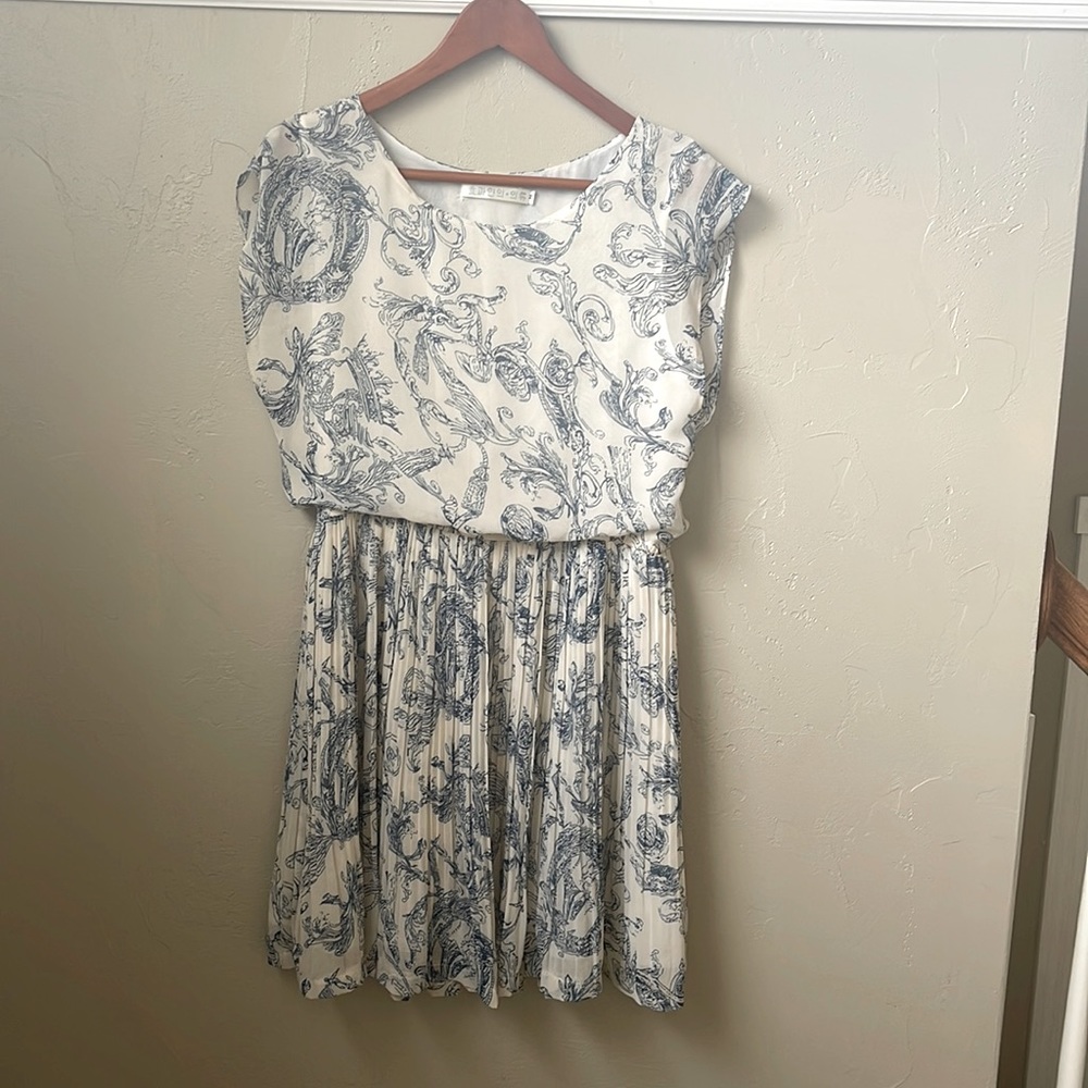 Women dress